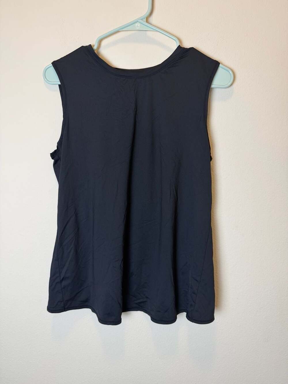Athleta Tank Top Size S Black Twist Back